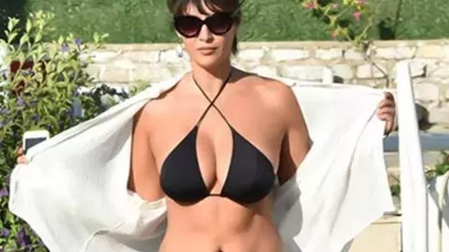 Tuğba Ekinci +18 aşırı farkındalık içerir diyerek paylaştı! 'Kondom' sorusu 