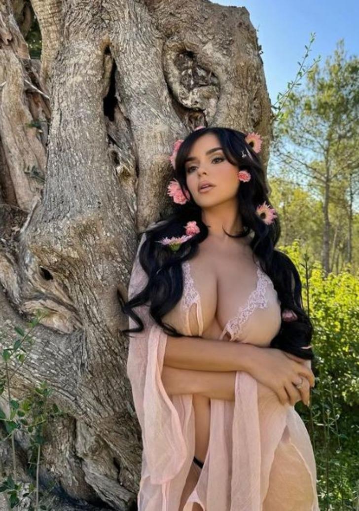 Demi Rose'un Sevgililer Günü paylaşımı! Yine adından söz ettirdi G4