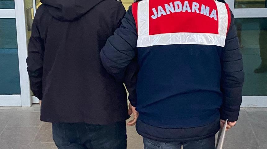 zmir'de sosyal medyadan terör örgütü propagandası suçlamasıyla 10 kişi yakalandı