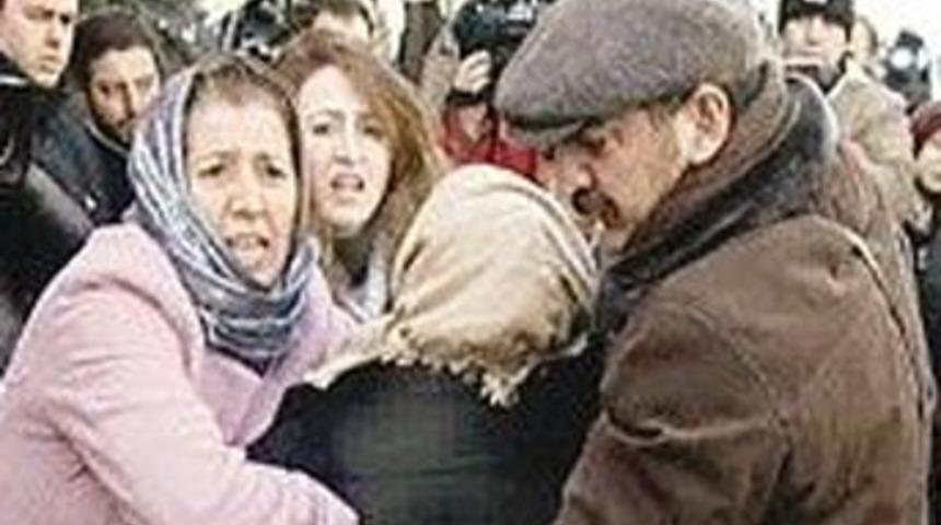 Et&uuml;t merkezi kana bulandı