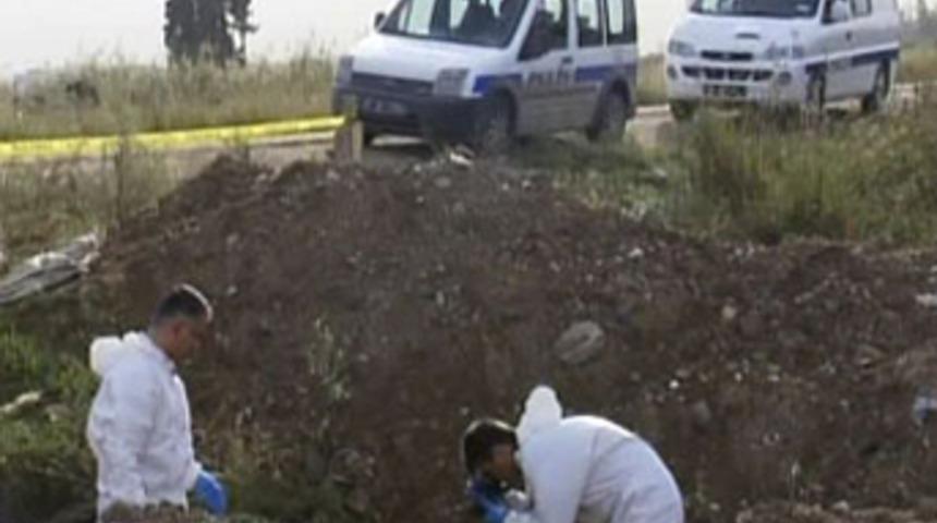 Boğazını keserek &ouml;ld&uuml;rd&uuml;ler