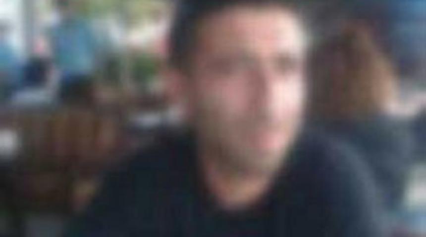 Kapısına polis gelince 5'inci kattan atladı!