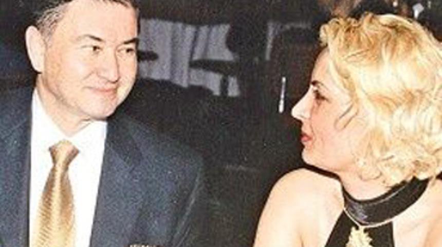 Karım beni d&ouml;vd&uuml;, g&ouml;ren var mı?