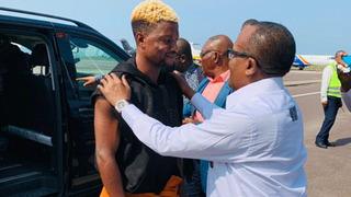 Kongolu futbolcu Luvumbu, siyasi mesaj gerekçesiyle Ruanda kulübünden gönderildi