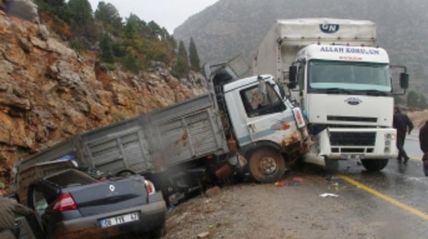 Arkadaşlarını kurtarmak isterken &ouml;ld&uuml;