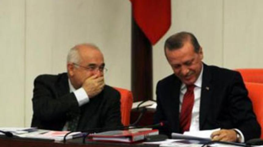 Erdoğan'ı dakikalarca g&uuml;ld&uuml;ren not