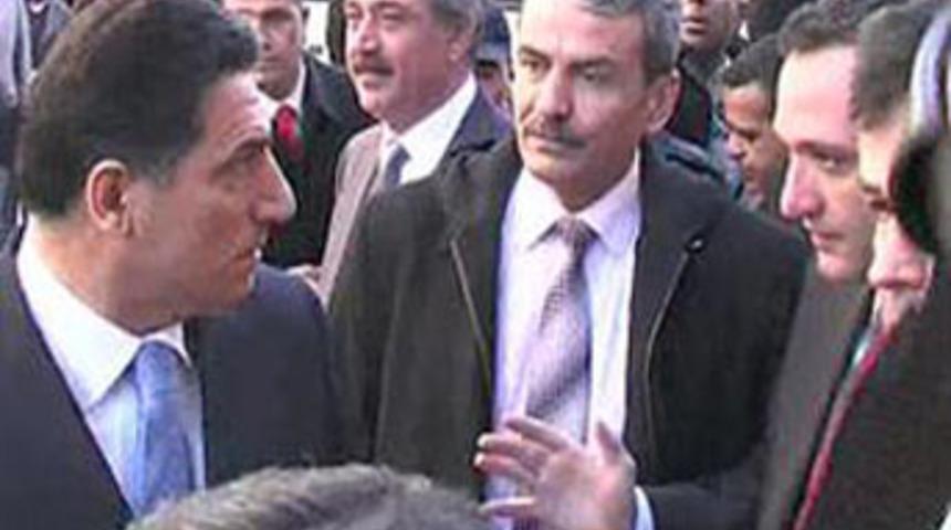 Bakan korumaları Vali'yi itince...