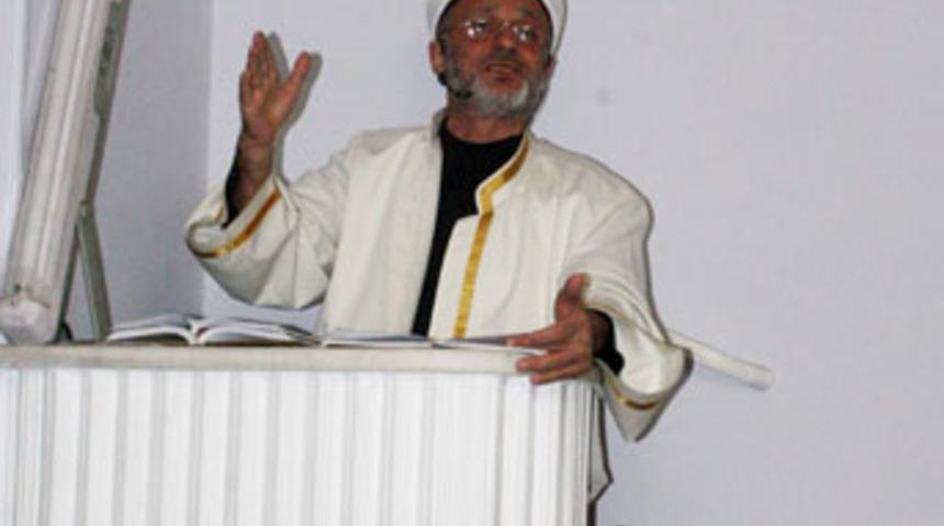 Fanatik imam görevden alındı!