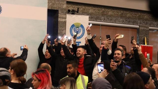 En düşük maaş 35 bin 40 TL oldu! Yüksek zammı halay çekerek kutladılar! Türkiye’nin en iyi anlaşmalarını yaptık