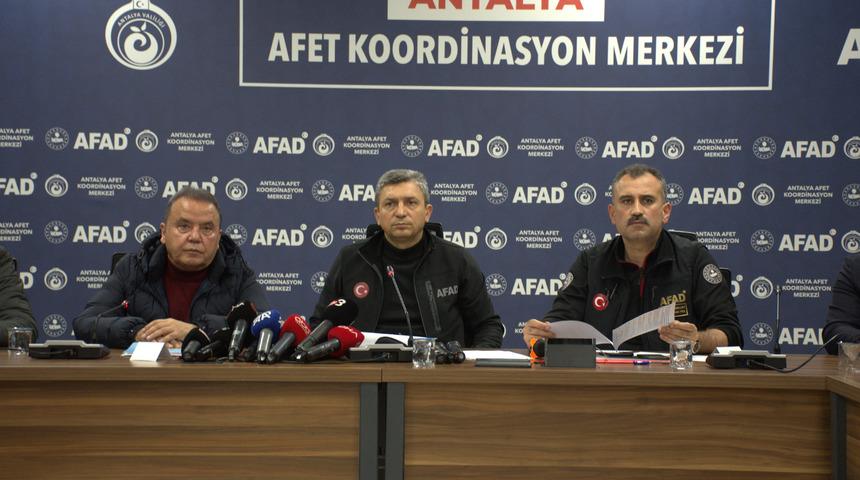 Antalya'daki şiddetli yağışta bin 948 dekar tarım alanının zarar gördüğü belirlendi