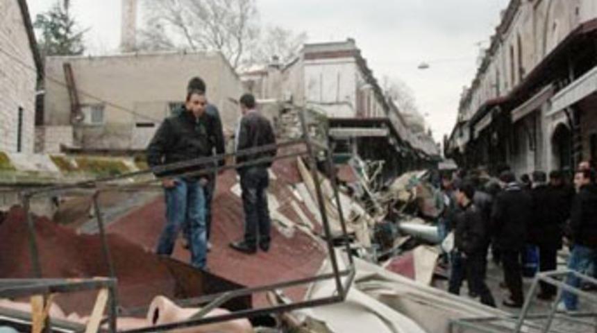 Beyazıt'ta 22 işyeri yıkıldı