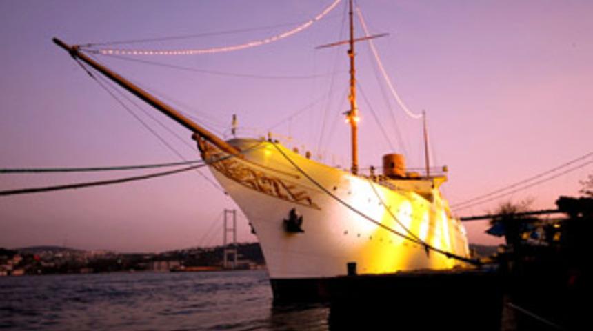 Sözleşmesi fesh ediliyor