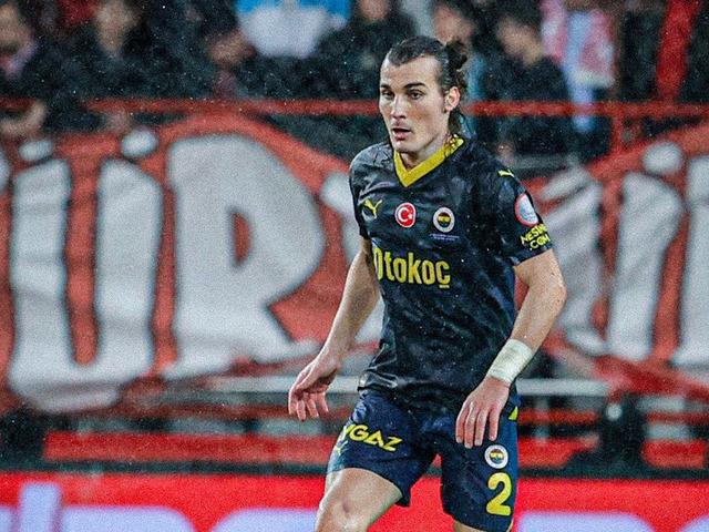 Fenerbahçe'ye Çağlar Söyüncü'den kötü haber geldi!