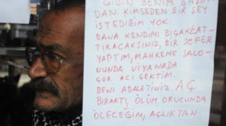 Kendini iş yerine kilitledi 4 g&uuml;nd&uuml;r &ccedil;ıkmıyor