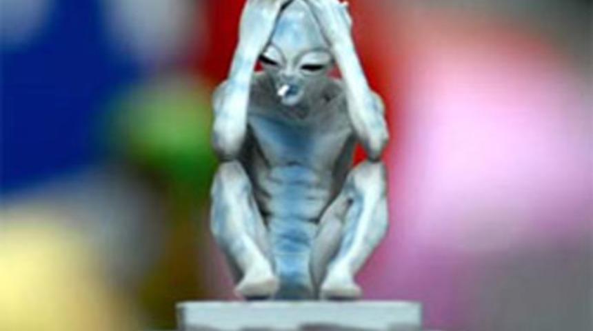 Uzaylı yalanını t&uuml;m d&uuml;nya yuttu