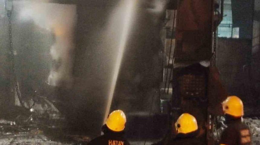 Demir &ccedil;elik fabrikasında korkutan yangın