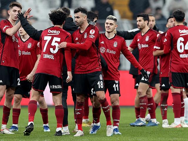 Beşiktaş'ta Amir Hadziahmetovic'in lisansı donduruldu