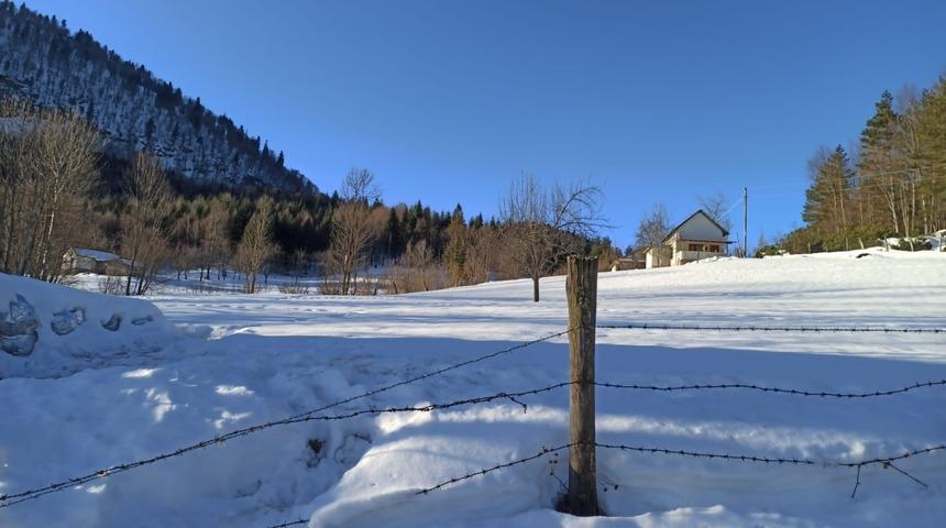 Hava sıcaklıkları düştü, yüksek kesimler beyaza büründü