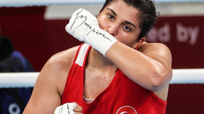 Fenerbahçe, olimpiyat ve dünya şampiyonu boksör Busenaz Sürmeneli'yi kadrosuna kattı