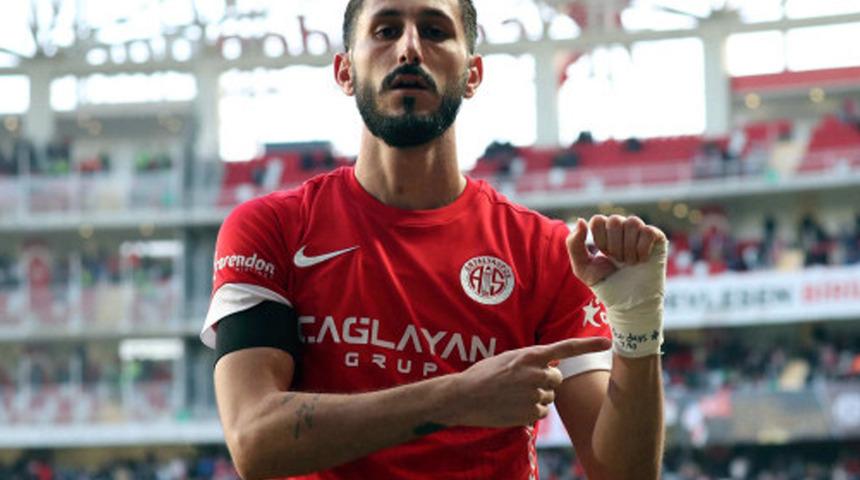 İsrail'e destek verdiği için gözaltına alınan Antalyaspor'un futbolcusu Sagiv Jehezkel, Akdeniz ekibinin başına bela oldu