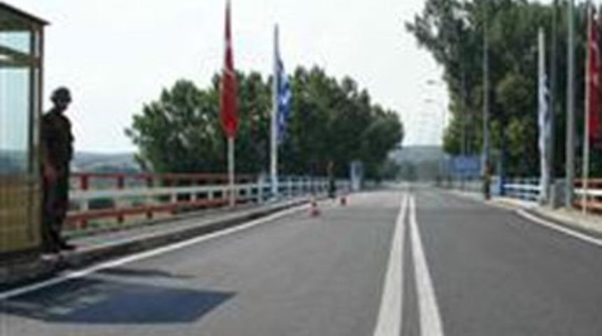 T&uuml;rk - Yunan sınırına tel &ouml;rg&uuml;