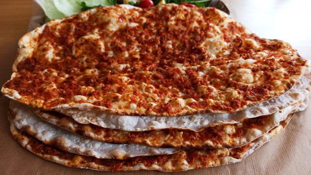 Lahmacun içi tarifi: Lahmacun içi nasıl yapılır?