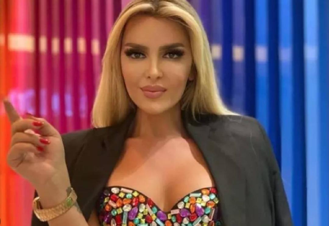 Selin Ciğerci karşısında gazetecileri g&ouml;r&uuml;nce şaşırdı! "&Ccedil;ok utanıyorum"