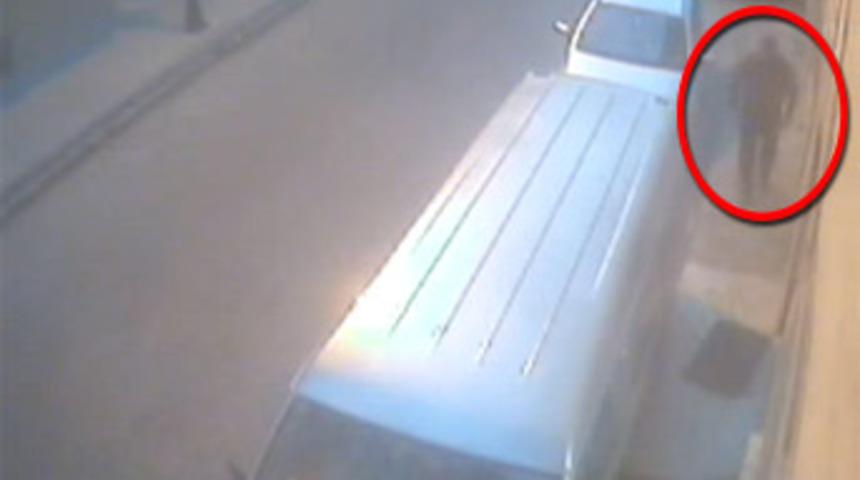 Oto fareleri kameraya b&ouml;yle yakalandı