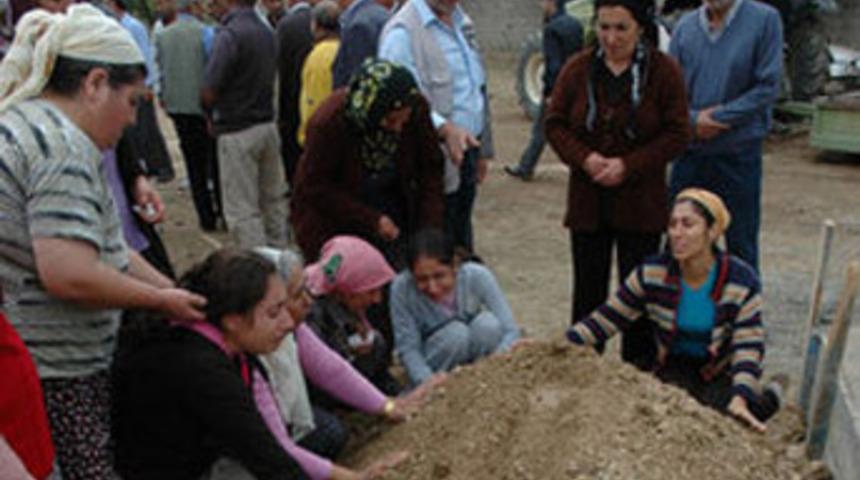 "Kızım baba baskısı y&uuml;z&uuml;nden intihar etti"