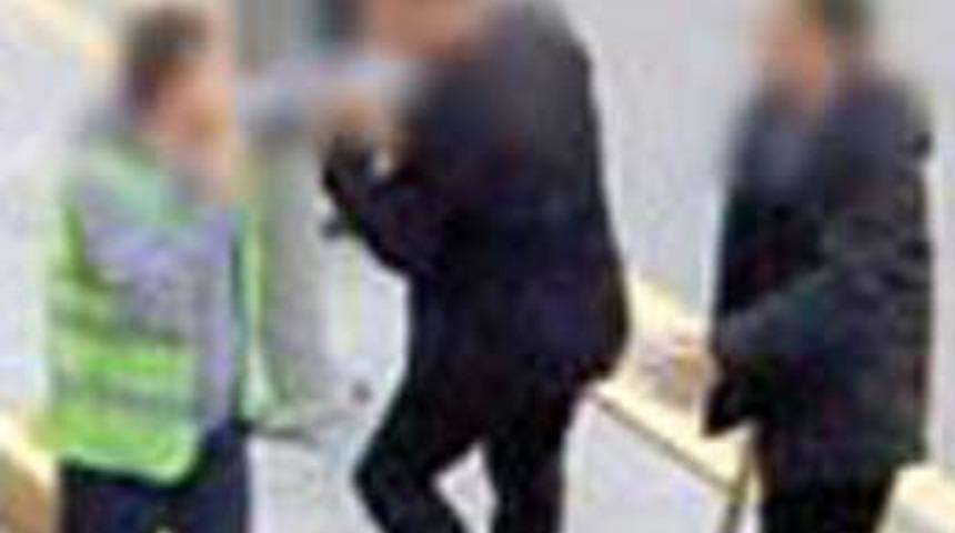 Tek başına taksiye binilmez mi?