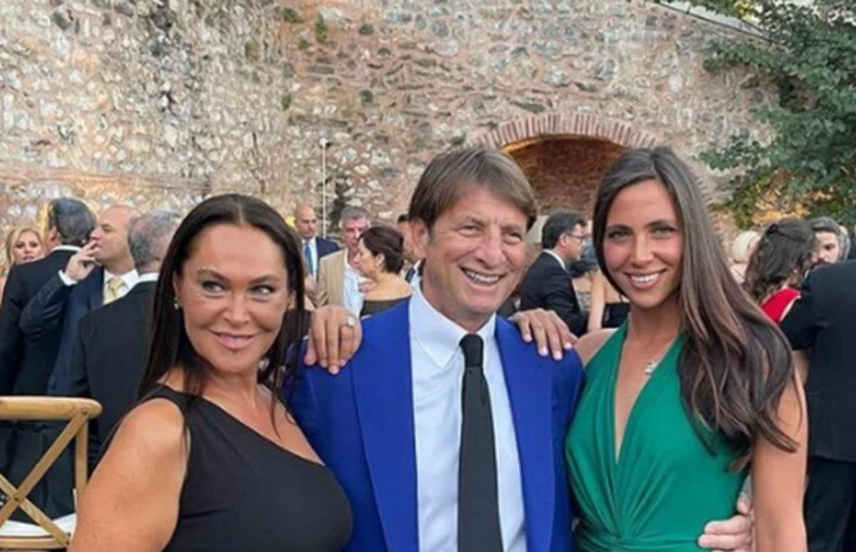 Hülya Avşar’dan tartışma yaratan bayram buluşması! Kaya Çilingiroğlu eski eşleri ile bir araya geldi 3