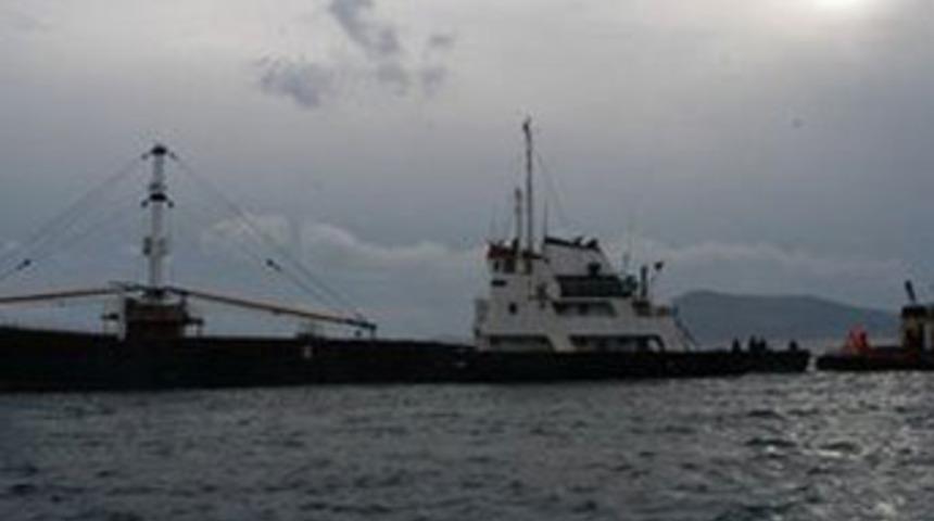 Gebze a&ccedil;ıklarında gemi battı!