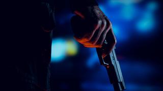 Kuzeniyle yasak aşk yaşadığı iddiasında bulunduğu eşini bacağından vurdu