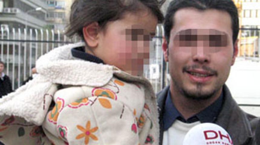 Ka&ccedil;ırılan kızını TV izlerken buldu