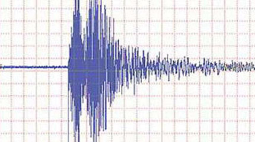 Kuşadası K&ouml;rfezi'nde 4.2 B&uuml;y&uuml;kl&uuml;ğ&uuml;nde Deprem
