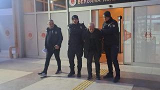 İzmir'de polisin takibi sonucu yakalandı! 73 yaşındaki yaşlı adamın suçu şaşkına çevirdi