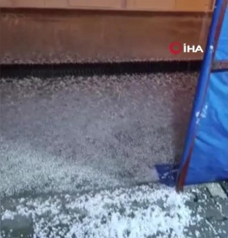 Bir anda her yer beyaza büründü! Yer: Hatay... Vatandaşlar telefonlarına sarıldı G4