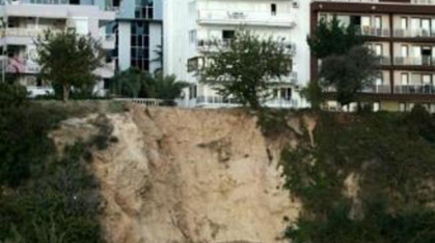 Antalya falezlerinde büyük tehlike