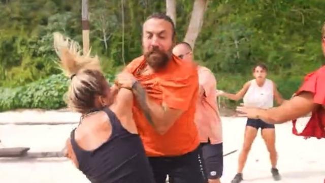 Survivor son bölümde Pınar-Sema-Seda kavgasını ayırmaya çalışan Sercan Yıldırım sosyal medyanın dilinde!