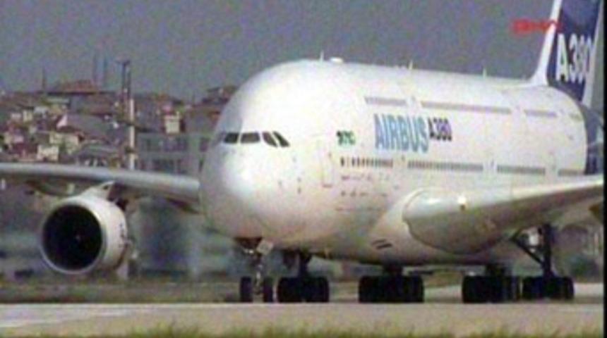 En b&uuml;y&uuml;k yolcu u&ccedil;ağı İstanbul'a geldi