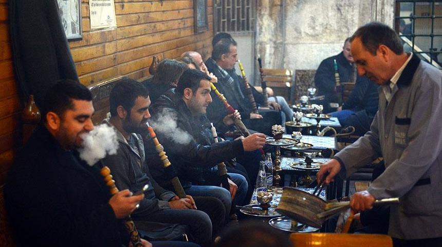 Grip semptomlarıyla gösteriyor: Kapalı ortamlarda içilmemesi gerekiyor!