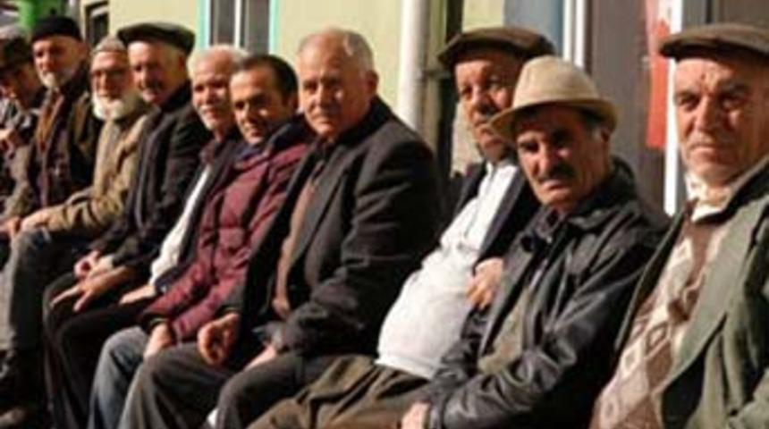 Lakabı olmayanı tanımıyorlar!