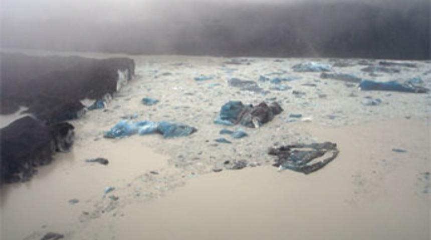 Deprem okyanusu yerinden oynattı