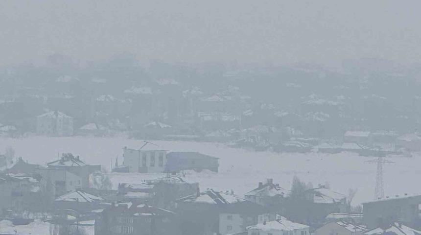 Hava ulaşımına sis engeli! Göz gözü görmüyor