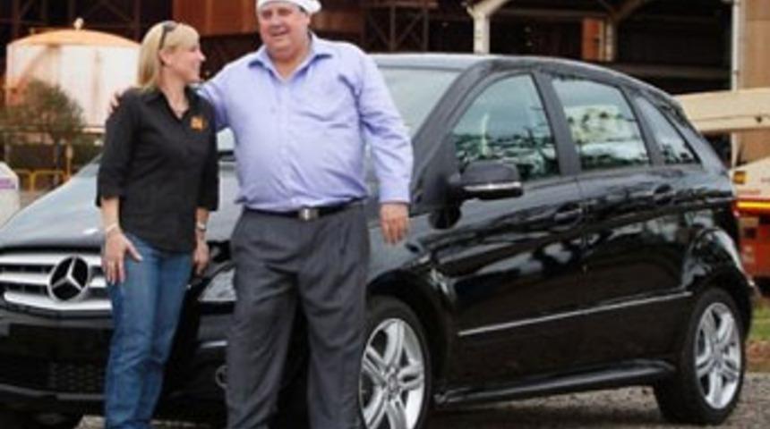 Patrondan &ccedil;alışanlara inanılmaz hediyeler