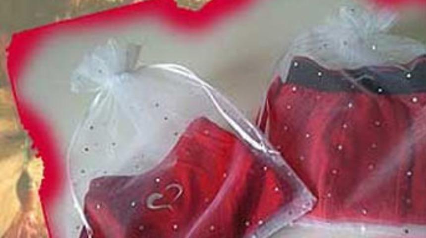 "Yılbaşında kırmızı i&ccedil; &ccedil;amaşırı hurafe"