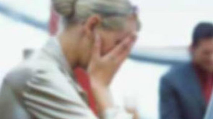 Profes&ouml;re "duygusal şiddet" su&ccedil;laması