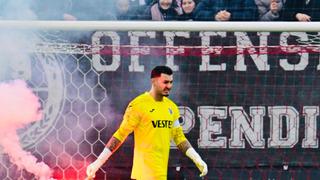 Uğurcan Çakır'ın koruduğu kaleye meşale yağmuru sonrası milli kalecinin eşinden sert tepki! ''Allahınızdan bulun artık yeter!''