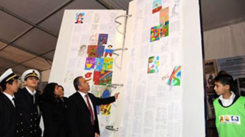 D&uuml;nyanın en b&uuml;y&uuml;k kitabını yaptık