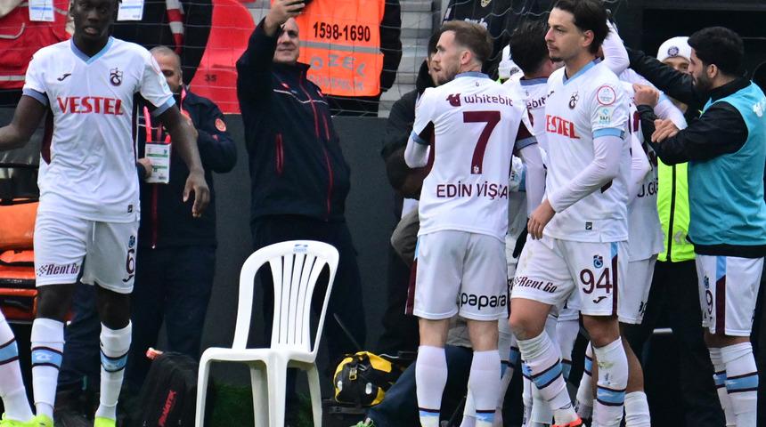 Trabzonspor fırtınası İstanbul'da da esti! Enis Destan ve Trezeguet galibiyeti getirdi